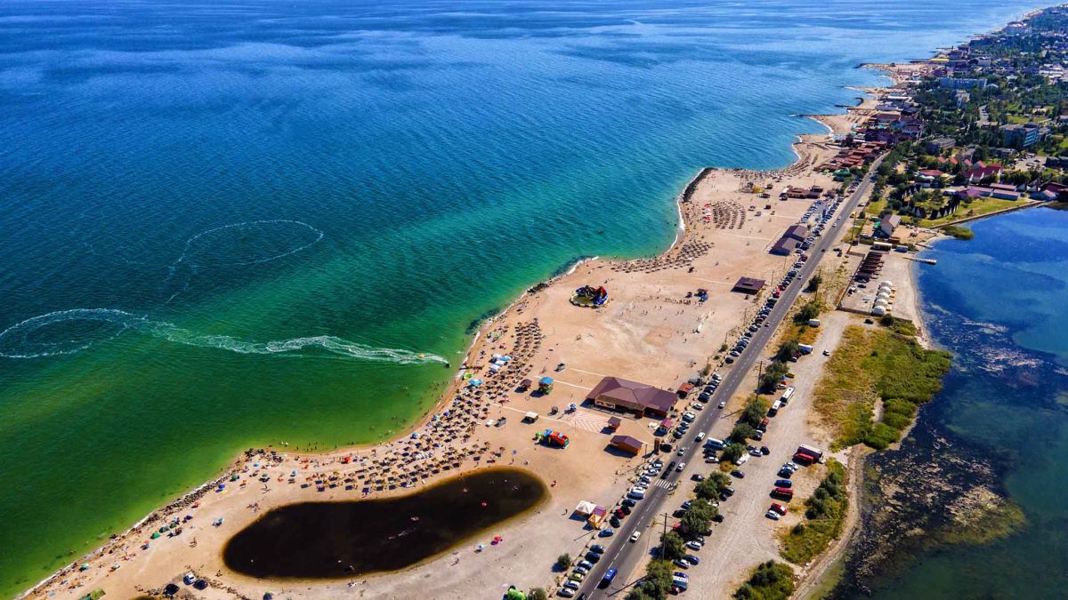 Азовское море. Курорт Голубицкая. Гостевой дом «Ласточка»