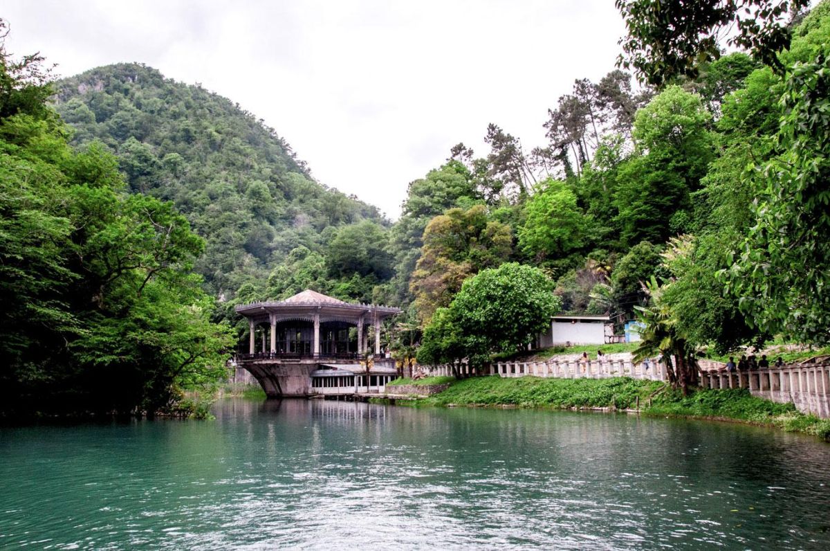 Гордая Абхазия. Гостевой дом «Грин»